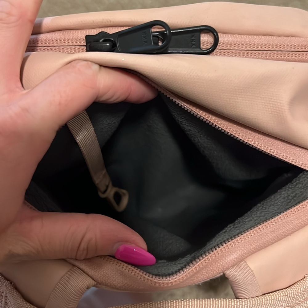 Blush north face water resistant backpack - Picture 4 of 6